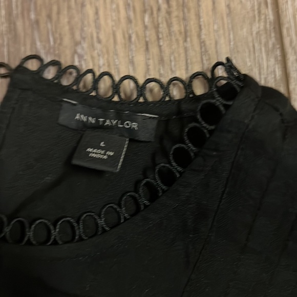Ann Taylor Top - Picture 3 of 3